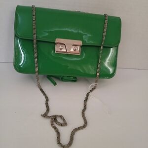 Emerald Patent Leather Crossbody Bag with Chain Strap